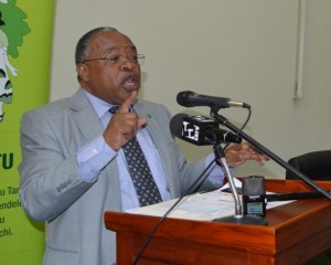 Waziri wa Maliasili na Utalii, Profesa Jumanne Maghembe